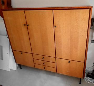 MOET WEG prachtig mooi vintage / retro highboard kast.
 beschikbaar voor biedingen