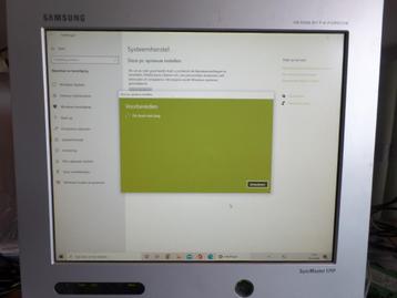 PC, ASUS E45M1-M-PR), (#7947), monitor, keyboard en muis beschikbaar voor biedingen