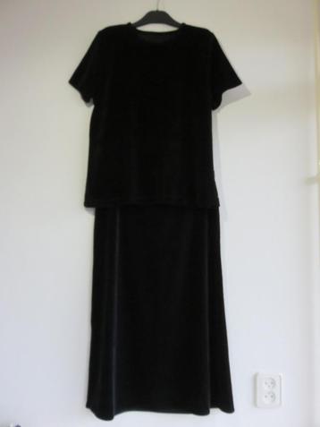Marks & Spencer zwarte fluwelen velvet rok en top maat M/L beschikbaar voor biedingen