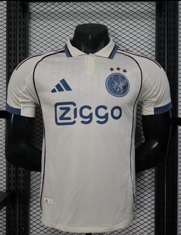 Ajax nieuwste 3e uitshirt  beschikbaar voor biedingen