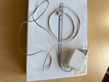 MacBook Air 128GB (2014) met oplader & doos beschikbaar voor biedingen