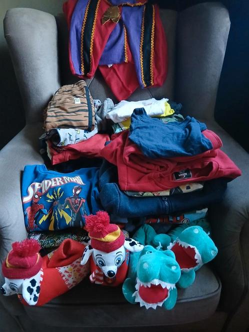 Erg mooi jongens kleding pakket  80 stuks, Kinderen en Baby's, Kinderkleding | Kinder-kledingpakketten, Zo goed als nieuw, Ophalen of Verzenden