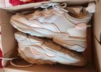adidas ozweego, Ophalen of Verzenden, Zo goed als nieuw