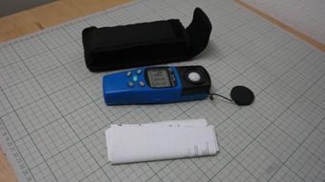 nieaf thermometer NI T82 lux meter /lichtmeter L204 beschikbaar voor biedingen