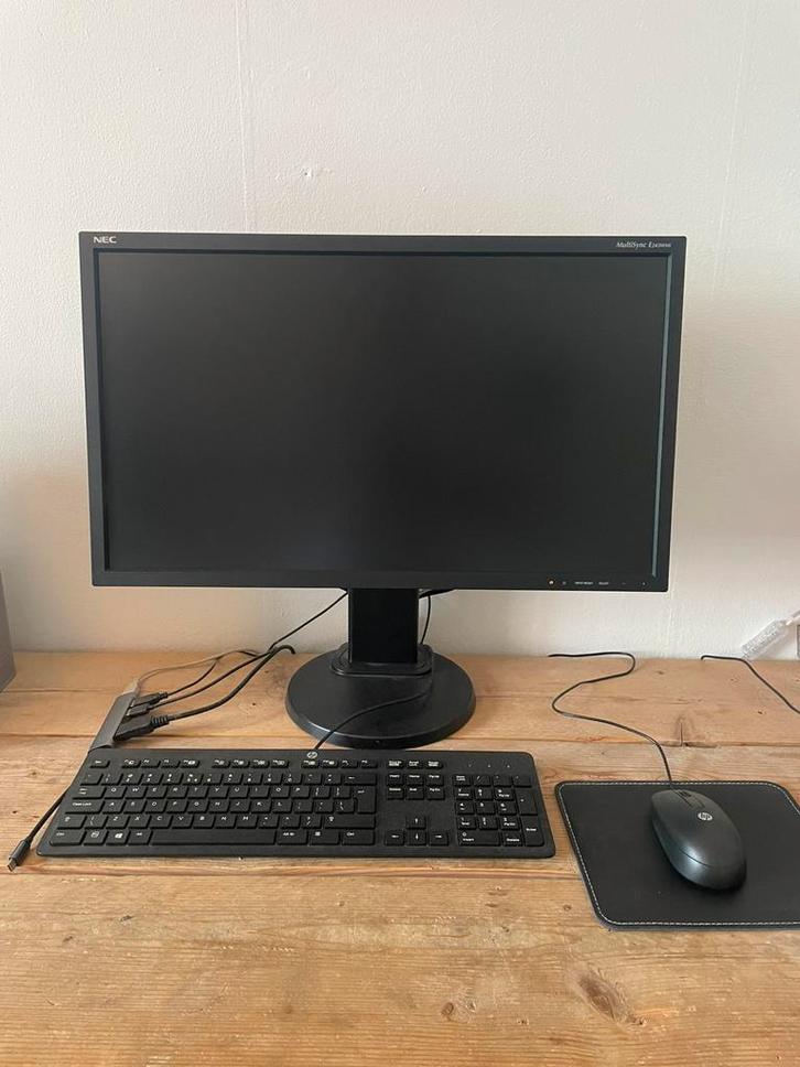 Monitor, toetsenbord en muis - weinig gebruikt, ook los, Computers en Software, Monitoren, Zo goed als nieuw, 60 Hz of minder