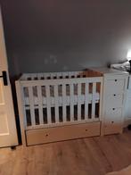 Ledikant en commode in 1, Kinderen en Baby's, Kinderkamer | Complete kinderkamers, Ophalen, Gebruikt, Jongetje of Meisje