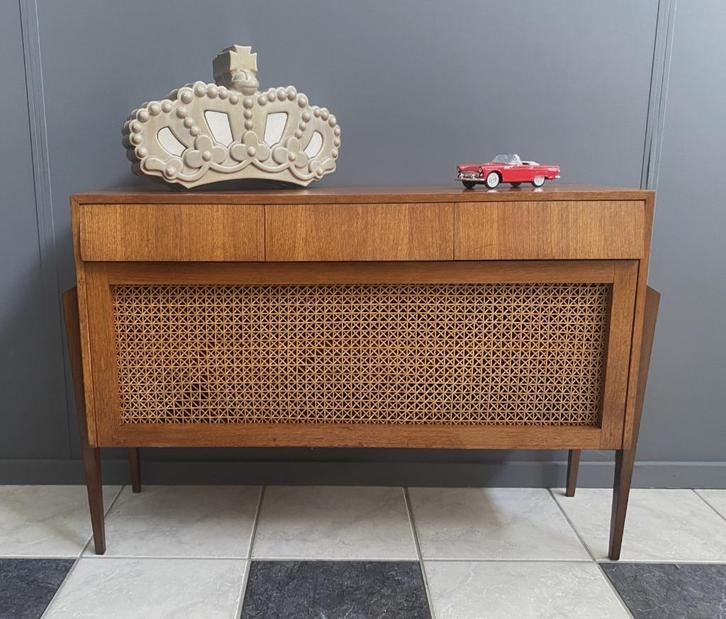 60 jaren teak laag kast 3 lade en een klep met webbing erin, Huis en Inrichting, Kasten | Ladekasten, Gebruikt, Minder dan 100 cm