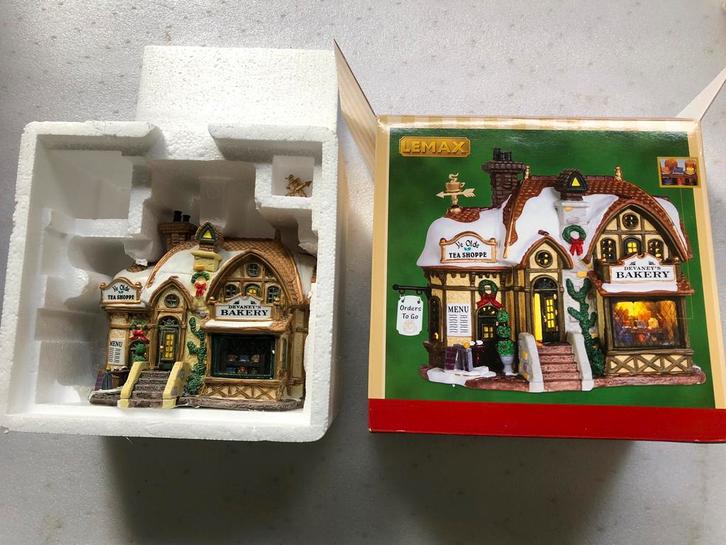 Diverse kersthuisjes (w.o. Lemax), Diversen, Kerst, Zo goed als nieuw, Ophalen of Verzenden