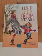 Margreet Schouwenaar - Hiep hiep hoerastaart, Fictie algemeen, Ophalen of Verzenden, Zo goed als nieuw, Margreet Schouwenaar