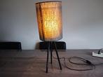 Drie poot tafellamp, Huis en Inrichting, Lampen | Tafellampen, Ophalen of Verzenden, Nieuw, 50 tot 75 cm