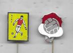 2 VOEBAL AJAX AMSTERDAM GERELATEERDE SPELDEN, Verzamelen, Speldjes, Pins en Buttons, Verzenden, Gebruikt, Sport, Speldje of Pin