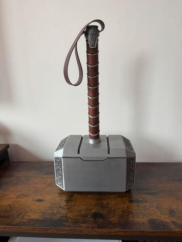 Thor hamer Mjolnir metaal beschikbaar voor biedingen