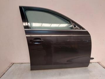Portier Rechts Voor Audi A4 (B8) 2010 8K0831052J beschikbaar voor biedingen