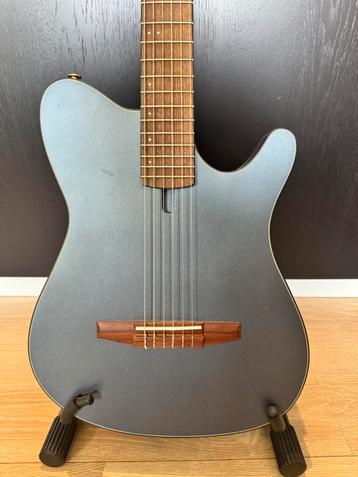 Ibanez FRH10N beschikbaar voor biedingen