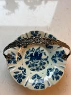 Serveerschaal met verzilverd hengsel, Delftsch blauw., Antiek en Kunst, Ophalen of Verzenden