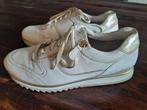 Sneakers Hassia wit, Ophalen of Verzenden, Zo goed als nieuw, Wit, Sneakers of Gympen