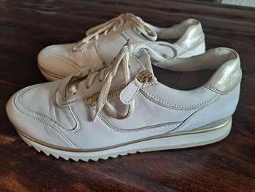 Sneakers Hassia wit beschikbaar voor biedingen