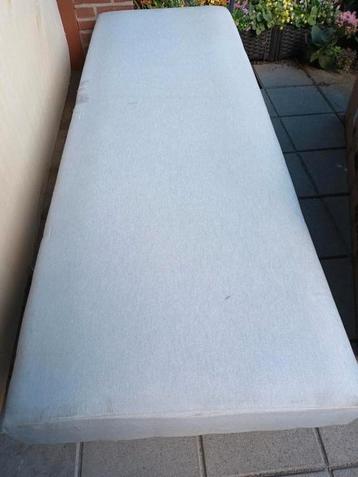 Boxspring 70x200 beschikbaar voor biedingen