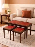 Vintage bijzettafel set met rood leder blad, Huis en Inrichting, Tafels | Bijzettafels, Ophalen, Minder dan 45 cm, Gebruikt, Vintage