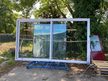 Nieuwe schuifpui kant en klaar voor inzet beschikbaar voor biedingen