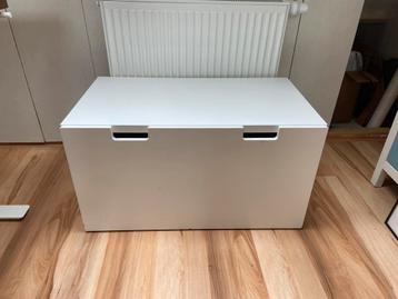 Opberglade met bankje/tafel, Ikea beschikbaar voor biedingen