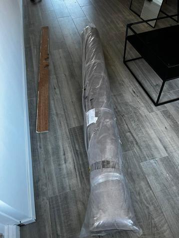 Vloerkleed 240x240 nieuw beschikbaar voor biedingen