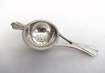  Vintage verzilverde theezeef. beschikbaar voor biedingen