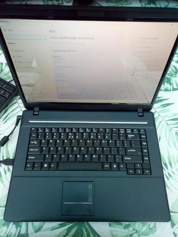 clevo notebook laptop M761S voor reparatie of onderdelen beschikbaar voor biedingen