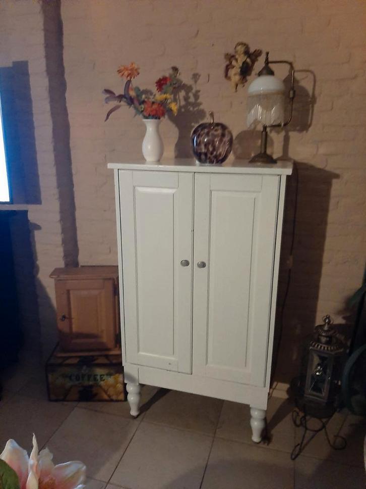 Brocante Meidenkast - Zelfgemaakt met 2 Legplanken, Huis en Inrichting, Kasten | Overige, Gebruikt, Ophalen