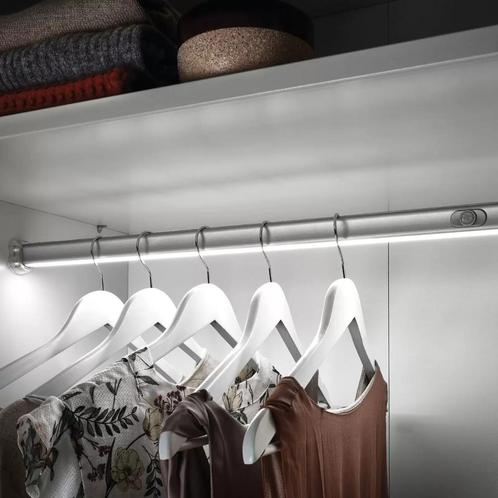 Storemax Verlichte garderobestang 40-70cm - Nieuw in verpakk, Huis en Inrichting, Kasten | Kledingkasten, Zo goed als nieuw
