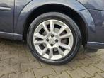 Opel Meriva 1.6-16V Cosmo CLIMA..TREKHAAK, Voorwielaandrijving, 15 km/l, Gebruikt, Zwart