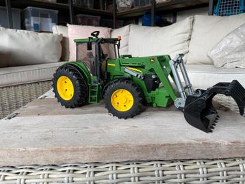 John Deere Tractor met Voorlader beschikbaar voor biedingen