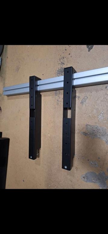 COMPLETE SET VIDEOWALL BEUGELS 3 X 3 VOOR 32 T/M 75 INCH beschikbaar voor biedingen