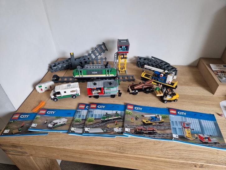 LEGO City Treinen Vrachttrein - 60198, Kinderen en Baby's, Speelgoed | Duplo en Lego, Zo goed als nieuw, Lego, Complete set, Ophalen of Verzenden