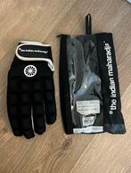 Hockeyhandschoentje indian maharadja maat M, Ophalen of Verzenden, Gebruikt, Overige typen