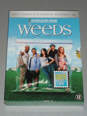 WEEDS Seizoen 1 - 2DVD's (igs en mint), 10 afl. 271 minuten beschikbaar voor biedingen