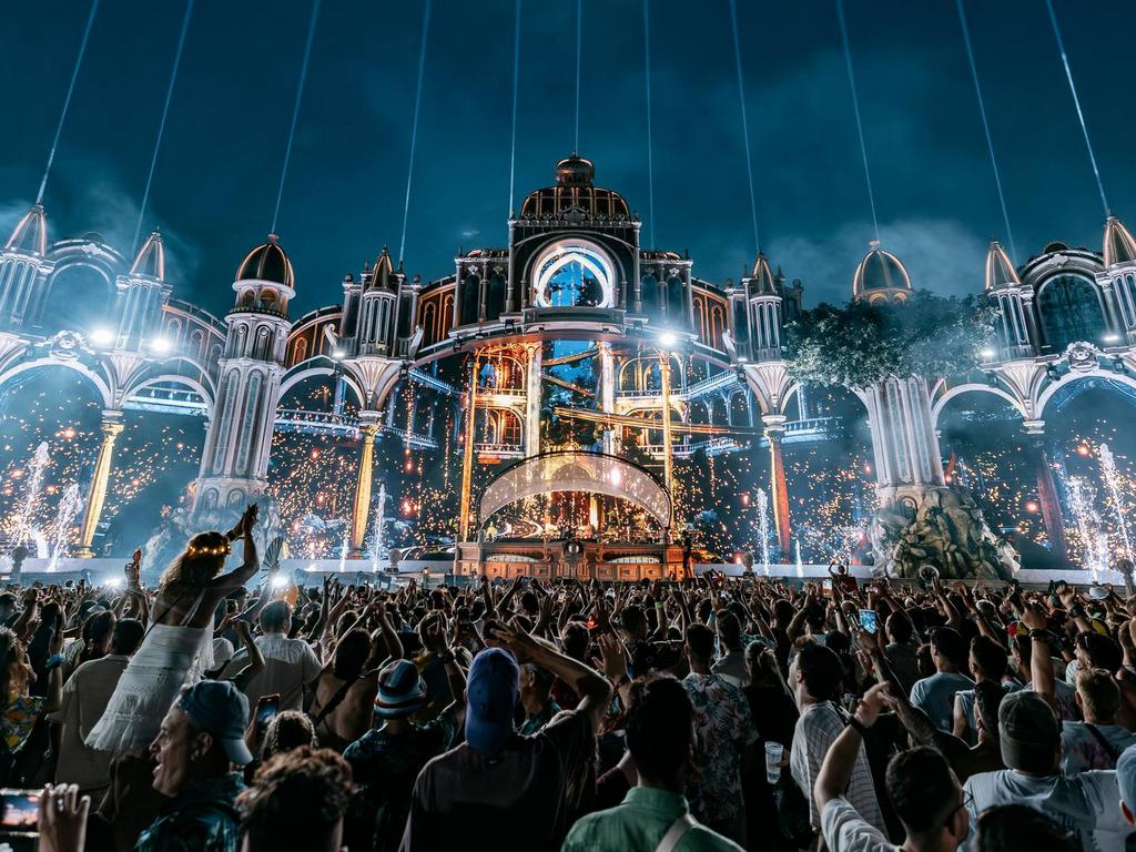 TOMORROWLAND — Magical Friday — Week 1, Drie personen of meer, Ticket of Toegangskaart