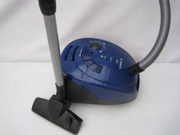 Zeer krachtige 1800 watt Bosch stofzuiger blauw Met regelbar beschikbaar voor biedingen