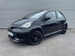 Toyota Aygo 1.0 VVT-i bouwjaar 2013 met navi / airco / led, Voorwielaandrijving, Stof, Gebruikt, Zwart