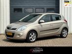 Hyundai I20 1.4i i-Motion 2e EIG / AUTOMAAT / NAVI / AIRCO, Euro 5, Gebruikt, 4 cilinders, 1396 cc