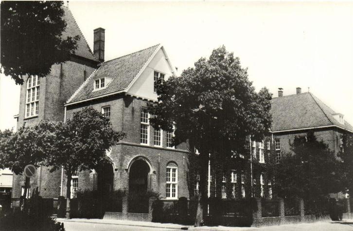 Middelharnis, Rijks H.A.V.O. - 1972 gelopen, Verzamelen, Ansichtkaarten | Nederland, Ongelopen, Noord-Brabant, Voor 1920, Ophalen of Verzenden