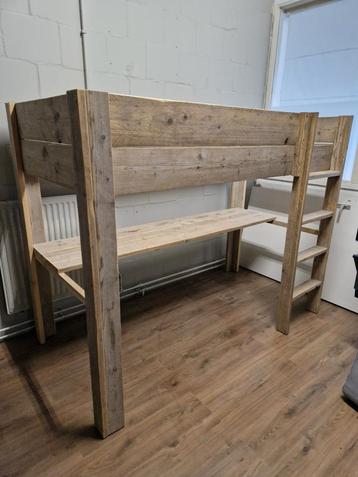 Steigerhouten hoogslaper beschikbaar voor biedingen