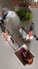 Schleich 2 paarden en wagen halster en teugel 4 poppetjes, Ophalen of Verzenden, Zo goed als nieuw, Jongen of Meisje