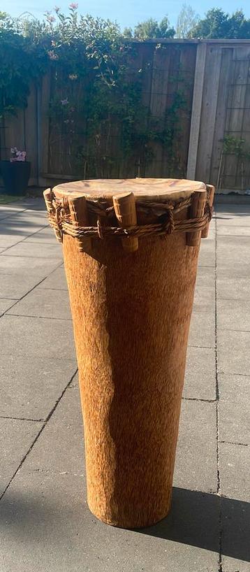 Djembe 72 cm hoog/ 30 cm breed beschikbaar voor biedingen