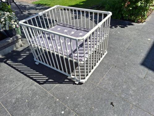 kinderbox, Kinderen en Baby's, Boxen, Gebruikt, Rechthoekig, In hoogte verstelbaar, Boxkleed, Wieltjes, Ophalen