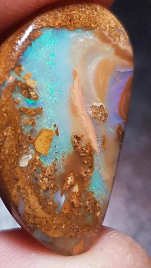 Opaal, mooie boulder uit Opalton! Veel Flash., Sieraden, Tassen en Uiterlijk, Edelstenen, Zo goed als nieuw, Ophalen of Verzenden
