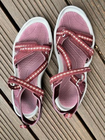 Sandalen voor dames - maat 37- Wijnrood beschikbaar voor biedingen