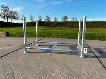 Aanbieding gloednieuwe stapelbokken voor een gebruikte prijs beschikbaar voor biedingen