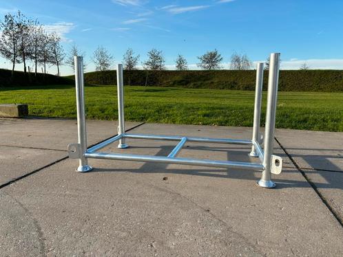 Aanbieding gloednieuwe stapelbokken voor een gebruikte prijs, Doe-het-zelf en Verbouw, Steigers, Nieuw, Overige typen, Minder dan 2 meter