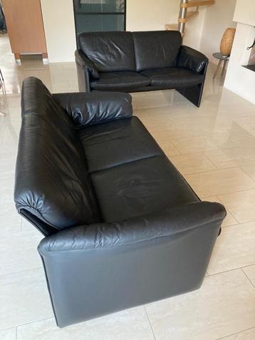2x bank Leolux Bora Bora - 2-zits zwart leer beschikbaar voor biedingen